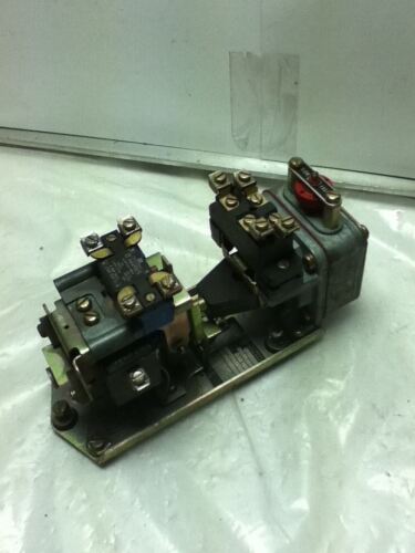 Square D 9050-B0-2E TIMER
