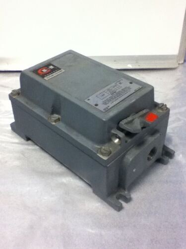 Cutler-Hammer 9115H210K MANUAL STARTER