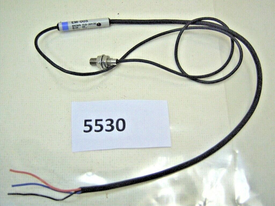 Keyence Photoelectric Proximity EM-005 Amp In Cable Type 10.8-30 VDC