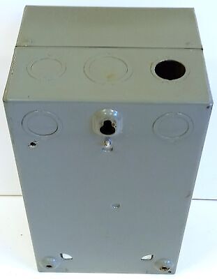 Cutler-Hammer B10BGOB 230 V 18 A 2 HP 1-Phase NEMA SIZE 0 Starter in Enclosure