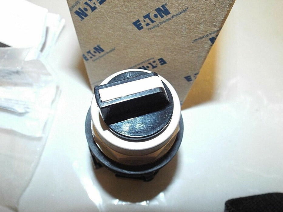 EATON HT8JAH3A SELECTOR SWITCH (BLACK