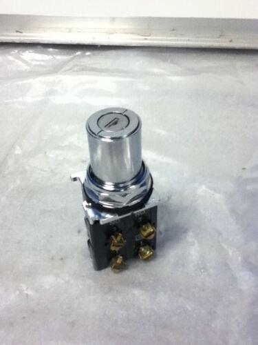 Cutler-Hammer 10250T15112-23X SELECTOR SWITCH