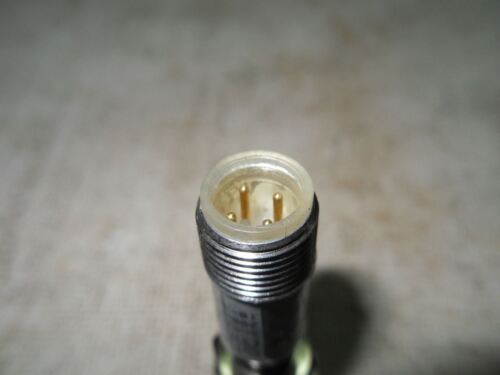 Cutler-Hammer E57EAL8T111ED Inductive Proximity Sensor