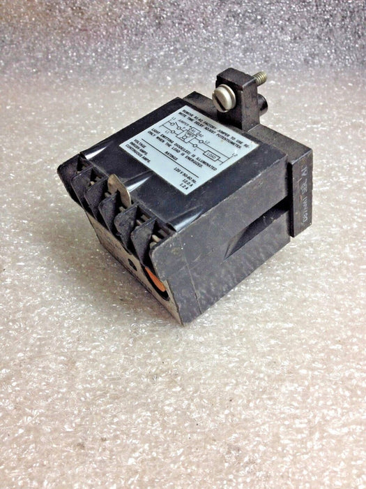 Cutler-Hammer D87AE 120 V 0.3-30 Sec Delay-On Time Delay Relay