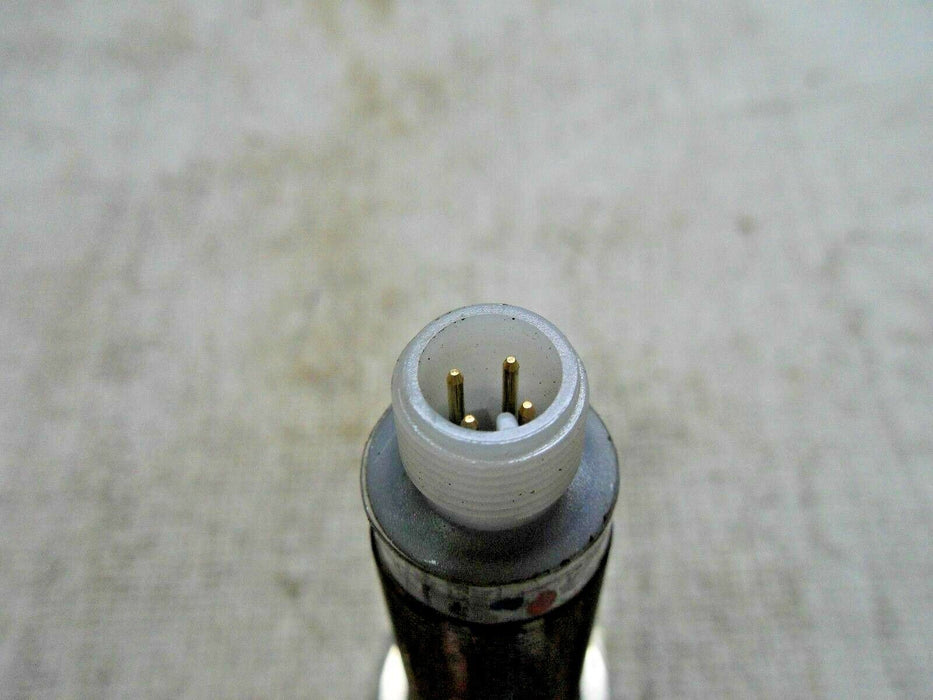 Cutler-Hammer E57-18LE12-BD Inductive Proximity Switch