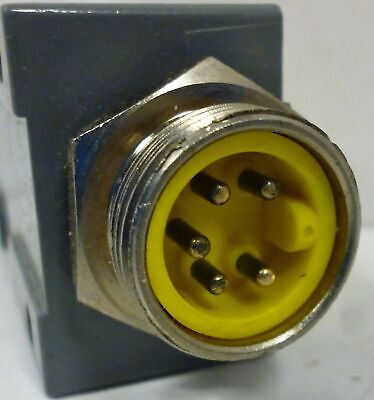 Cutler-Hammer E51RCP5 Proximity Sensor Receptacle with 6 Pin Connector