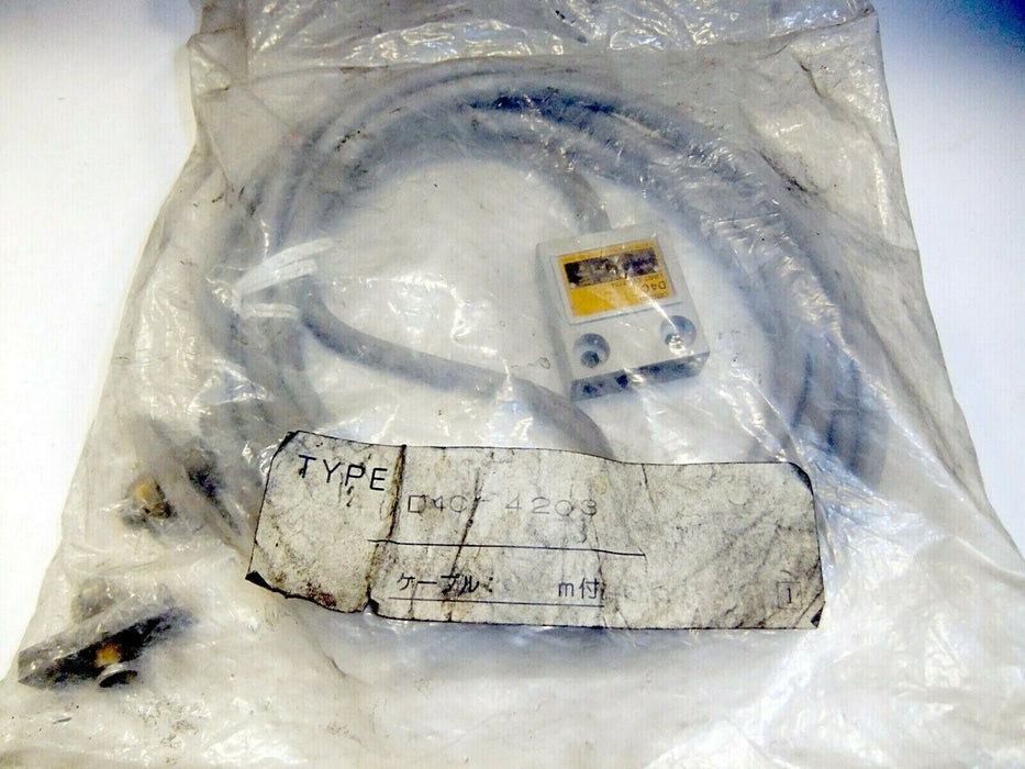 Omron D4C-4203 Limit Switch