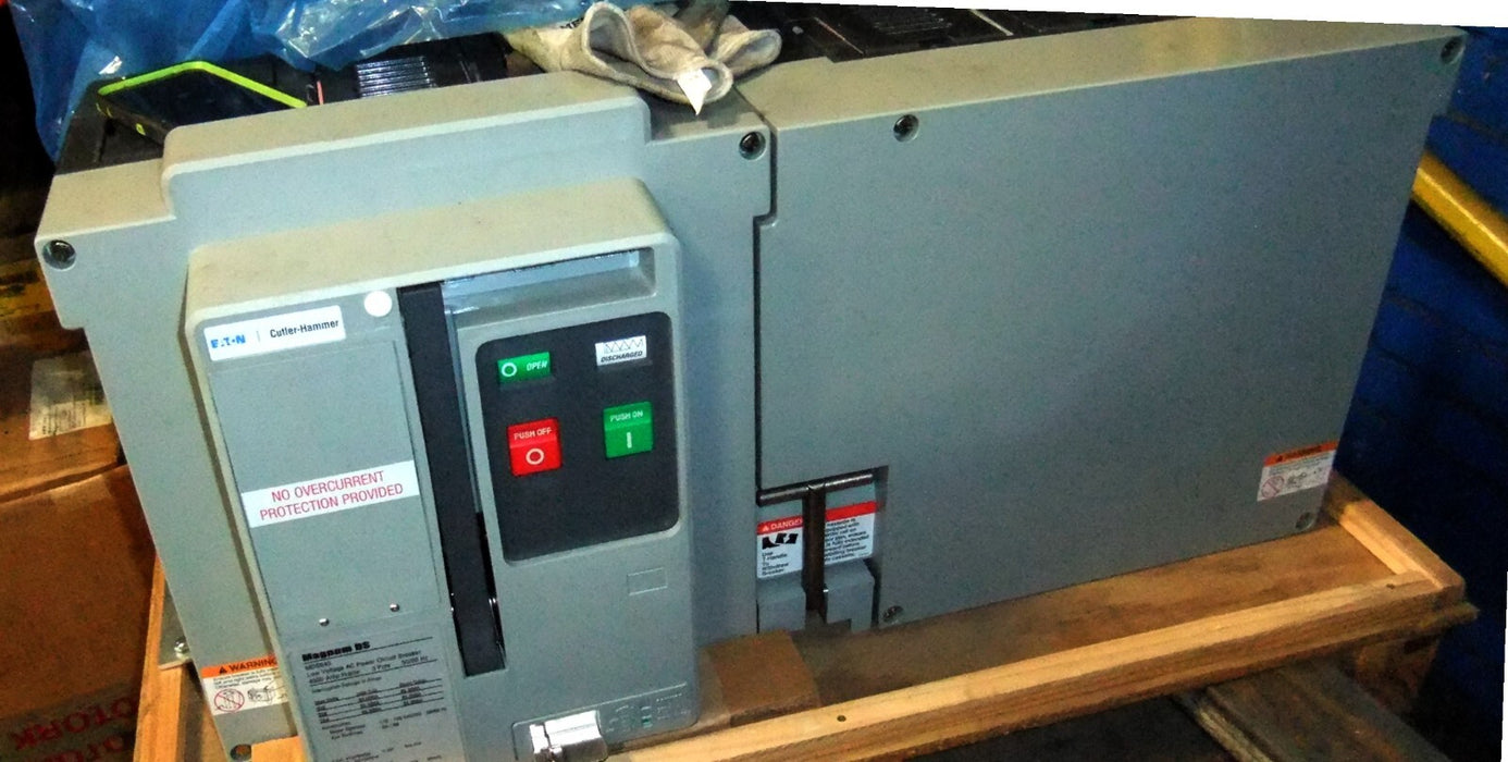 Cutler-Hammer MDS8403WEA 4000 A Magnum DC Low Volt AC Power Circuit Breaker