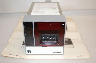 THERMO ELECTRIC 900 1/4 DIN TEMP CONTROLLER AND MONITOR
