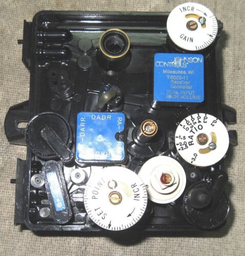 1 JOHNSON CONTROLS T-9002-11 HIGH VOLUME RECEIVER CONTROLLER