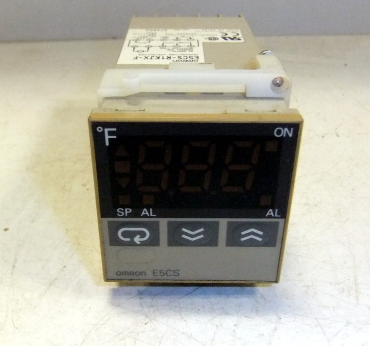 Omron E5CS-R1KJX-F Temperature Controller