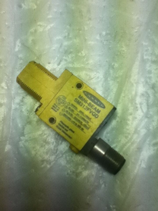 Banner Engineering SM312FVQD MINI-BEAM Photoelectric Sensor