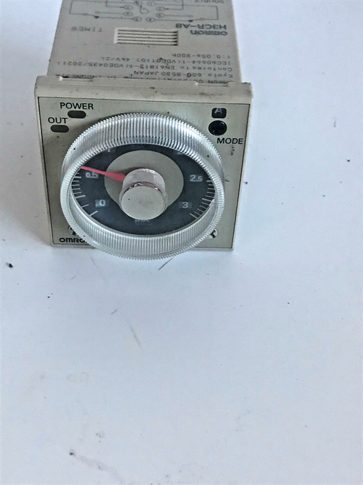 Omron H3CR-A8 100-240 V AC 8-Pin .05 sec - 300 hours Solid State Timer