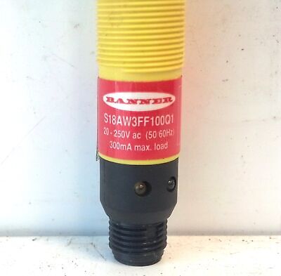 Banner Engineering S18AW3FF100Q1 33691 Photoelectric Proximity Sensor