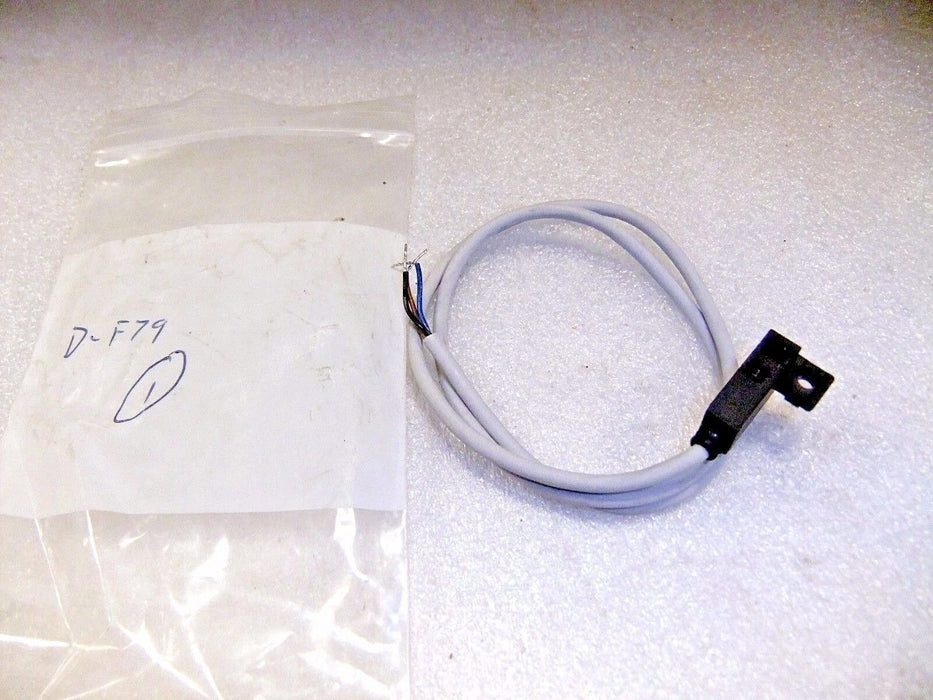 SMC D-F79 Sensor NPN Rail