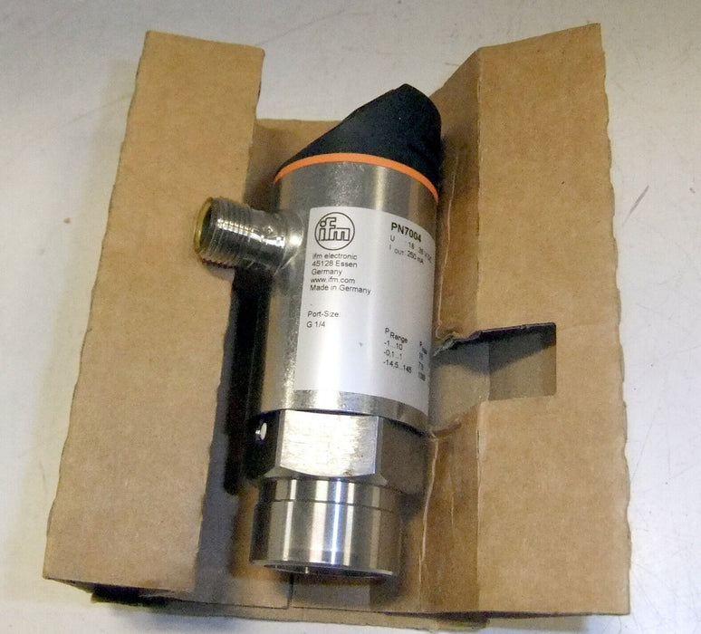 IFM Efector Pressure Sensor PN7004