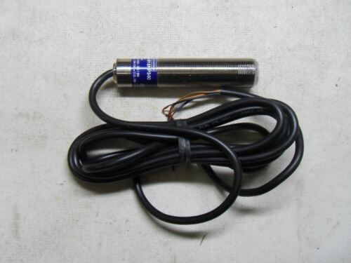 Telemecanique XU8M18NP340 24 V DC Photoelectric Proximity Sensor