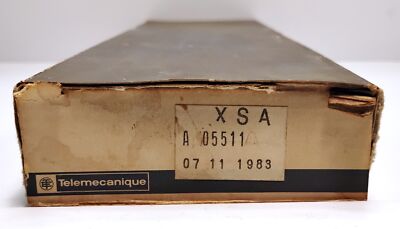 Telemecanique XSA-A05511 110/120 V AC Proximity Sensor