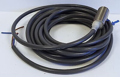 Omron E2E-X7D1-N Shielded Proximity Sensor
