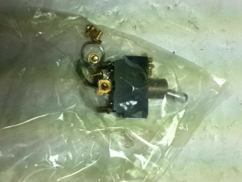 9208 Toggle Switch
