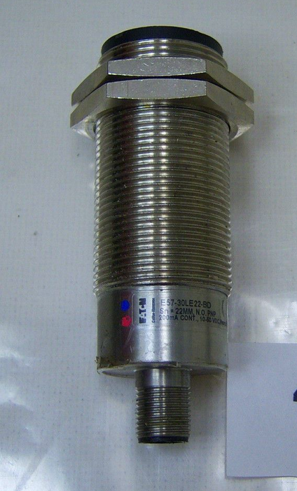 Cutler-Hammer E57-30LE22-BD Proximity Switch 22mm