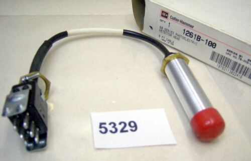 Cutler-Hammer Photoelectric Detector 1261B-100 9 FT Cable