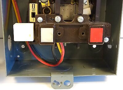 Cutler-Hammer B10BGOB 230 V 18 A 2 HP 1-Phase NEMA SIZE 0 Starter in Enclosure