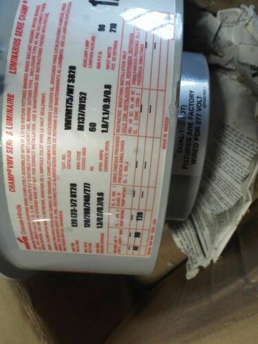 CROUSE HINDS LIGHT FIXTURE VMVM175/MT