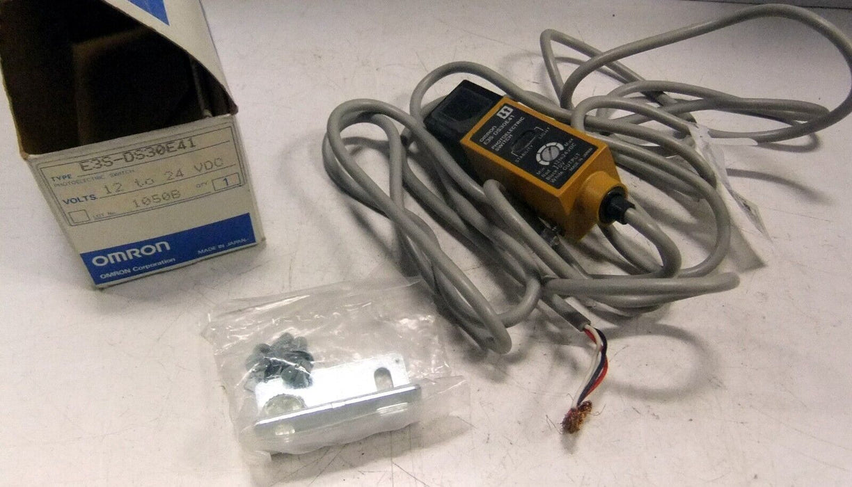 Omron E3S-DS30E41 Photoelectric Switch
