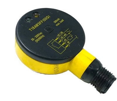 Banner Engineering T18AW3FF100Q1 20-250 V DC Photoelectric Proximity Sensor