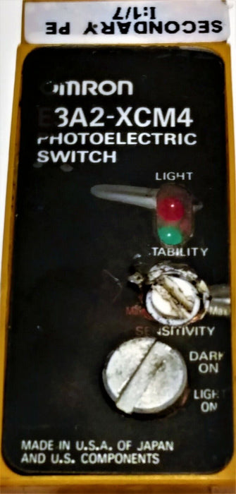 Omron E3A2-XCM4 Photoelectric Sensor