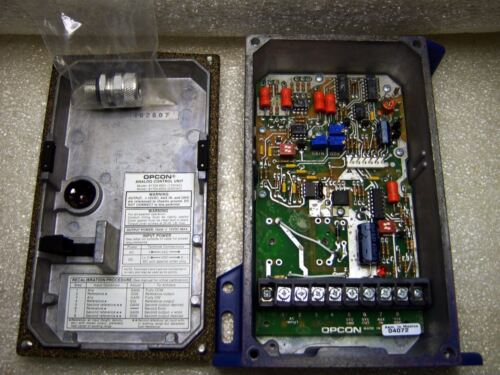 Cutler-Hammer 8172AS5150 Opcon Series A 15-30VDC Photoelectric Controller