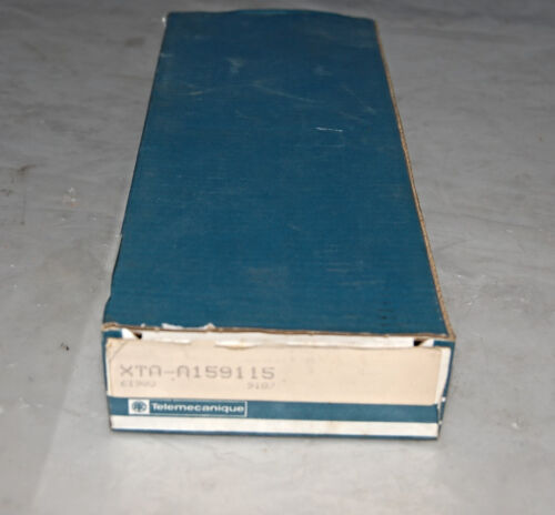 Telemecanique XTA-A159115 Capacitive Proximity Switch