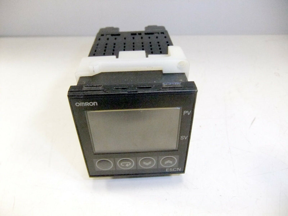 Omron Temperature Controller E5CN-R2MT-500 100-240 VAC