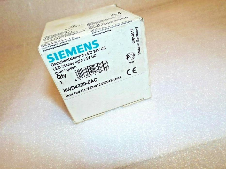 Siemens 8WD4 320-5AC GREEN SIGNAL LED LIGHT