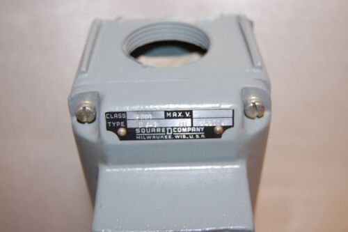 Square D 9001-UG-3 6 Push Button Enclosure