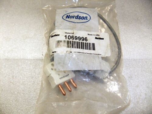 Nordson Nozzle and Plug 1069996