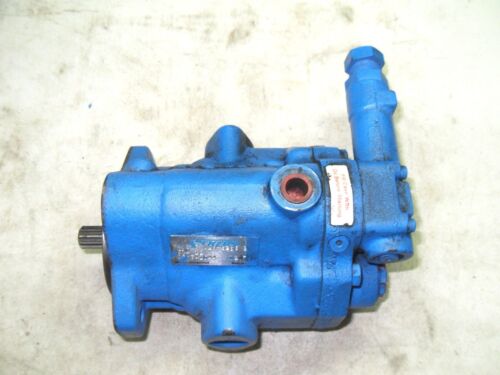Vickers 02341644 Pvq13-A2R-Se3S-20-C14-12 Piston Pump