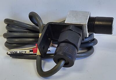 Autotron E8BAC Photoelectric Sensor