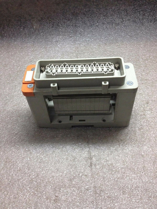 PHOENIX CONTACT HC-KA-B24-BU/PEL ADAPTOR WITH HC-SMP-150-B24 HOLDER