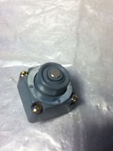 Cutler-Hammer E50DT1 LIMIT SWITCH HEAD- NO BOX