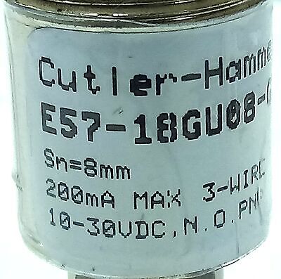 Cutler-Hammer E57-18GU08-GDB 10-30 V DC Proximity Sensor