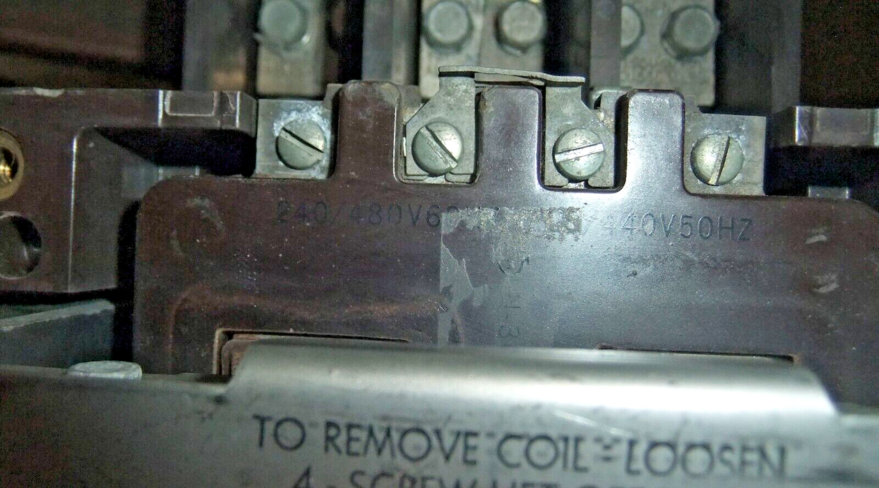 Cutler-Hammer A10GNO 200-575 V 270 A NEMA SIZE 5 200 HP Starter