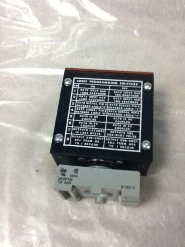 Banner Engineering LIM-2 MODULE WITH RELAY BASE