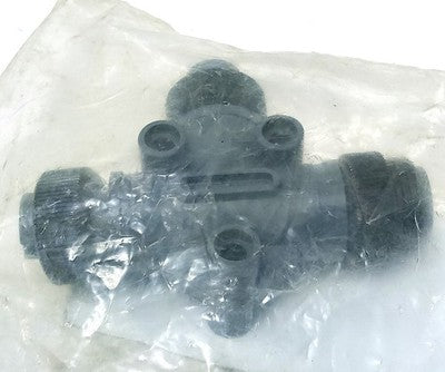 Crouse-Hinds CHDN-TAER-NG Devicenet 300 V 8 A 5-Pole Female/Male/Female Tee