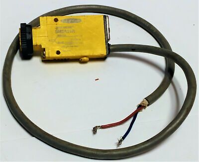 Banner Engineering 26060 / SM2A31R Photoelectric Proximity Sensor