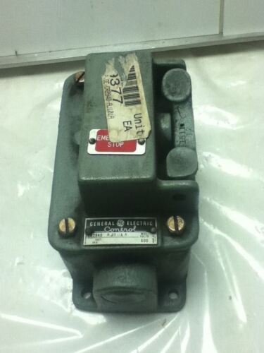 GE 2940AJ201A PUSHBUTTON STATION
