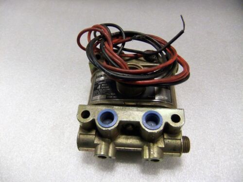 Skinner Valve V933DB2100 4 Way