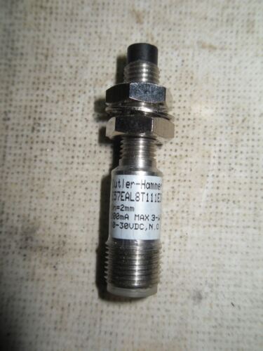 Cutler-Hammer E57EAL8T111ED Inductive Proximity Sensor