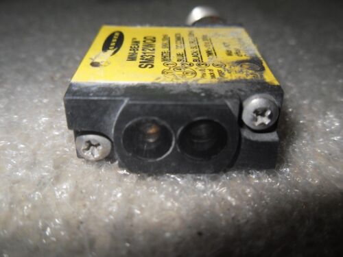 Banner Engineering SM312WQD Mini-Beam Proximity Sensor